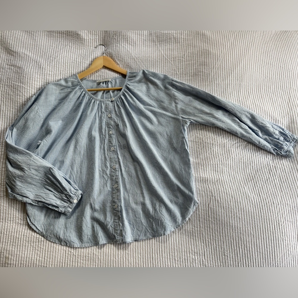 Linen Billowy Button-Up Blouse